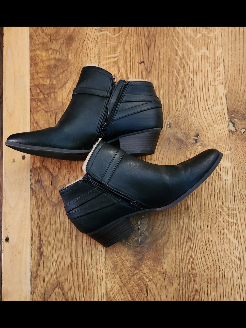 Old Navy Faux-Fur Lined Black Women's Ankle Booties - Women's size 9
